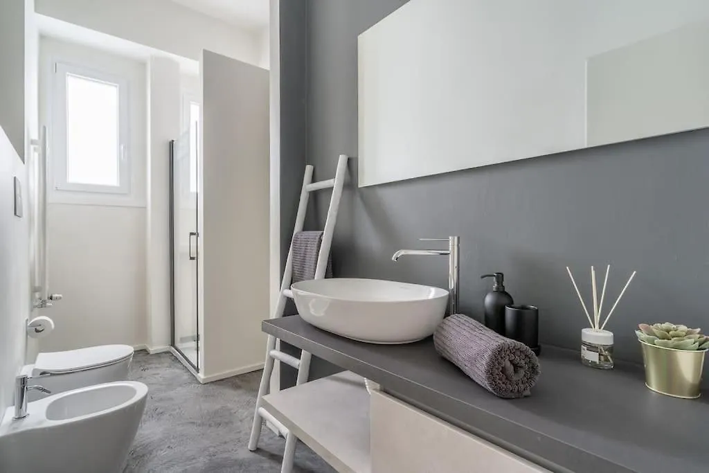 Giorgina'S One Bedroom 20 Minuts Walking To Duomo Milan Apartment